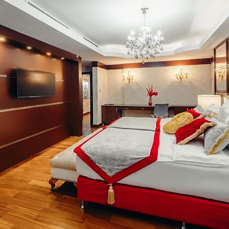 Dedeman Oskemen Tavros Hotel Ust-Kamenogorsk Exterior photo Suite